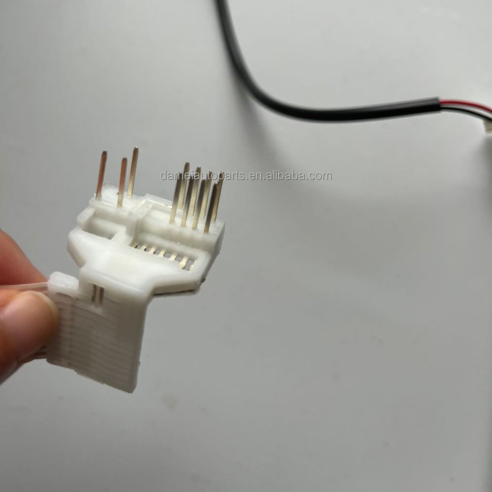 Original Quality R8 Car Cable 25567-EB06A 25567-EV06E Spiral Cable with Clip Fits Frontier Tiida Livina Navara D40